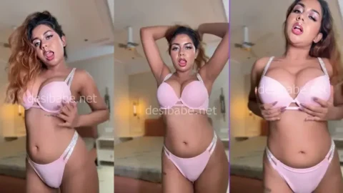 Bikini Girl Strips to Reveal Her Huge Boobs and Shaved Pussy Viral MMS hot sex