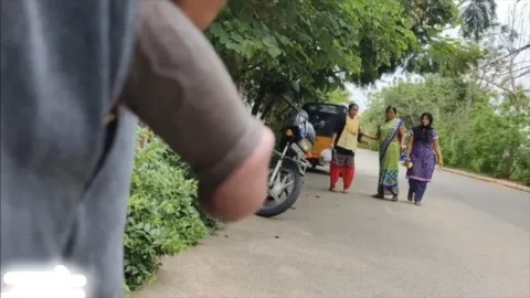 Daring Guy Flashing Sex In Girls While Asking Mms Video Part 2