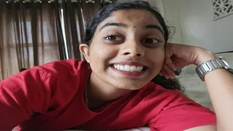 Mallu Big Boobs Wife Fucking Missionary And Doggy Position Videos