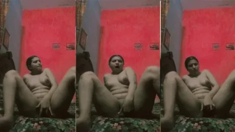 Pakistani Babe Ayesha Masturbating For BF Viral Video