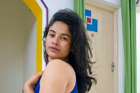 Sexy Zoya Shows Off Her Big Boobs And Presses Them On Cam