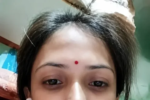 Indian Bhabhi Goes Fully Nude on Video Call Fingering Her Wet Pussy Hard and Pressing Boobs Sex Video