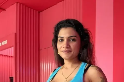 Insta Mallu Model Resmi Nair Stopover for a Quick Pee in a Farm