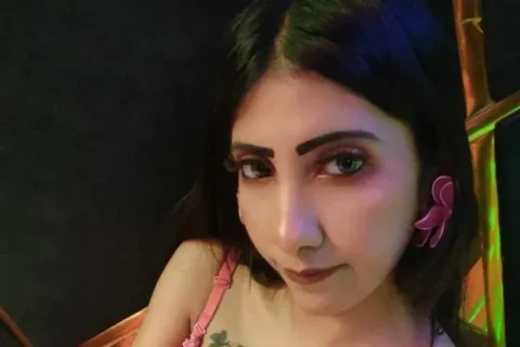 Priyanka aka Perky Bong Goes Fully Nude, Pressing Boobs and Rubbing Wet Pussy Hard Sex Video