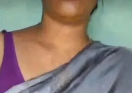 Horny Tamil Aunty Strips Nude, Spreads Legs, and Fingers Her Wet Pussy Sex Video