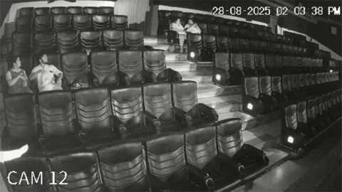 Cinema Hall Blowjob Viral Porn Video