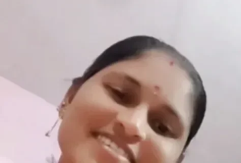 Indian Wife Nude Teasing Video, Bra Out Big Boobs Pressed Hard Sex Video
