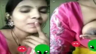 Desi Girl Shows Her Secret Moves on Private Video Call Sex Video