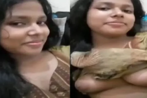 Girlfriend boob play in viral Bengali sex video