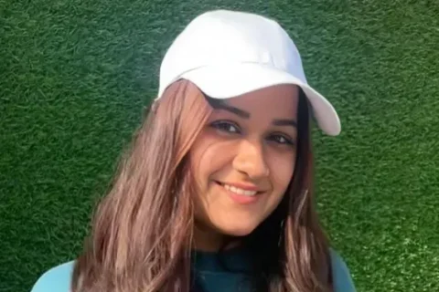 Beautiful Insta Model Most Demanded Exclusive Viral VIDEO Showing Huge Boobs with Full Face!! Sex Video