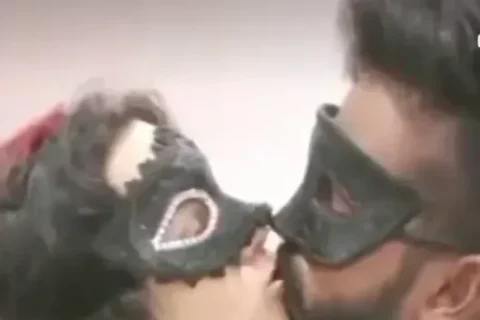Viral Indian Couple Gets Fully Nude Pressing Boobs And Licking Pussy In 69 Live Fucking Sex Video