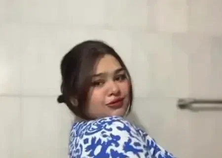 Chubby Desi Girl Stripping Fully Nude Showing Big Boobs and Ass Spreads Legs for Pink Pussy Sex Video