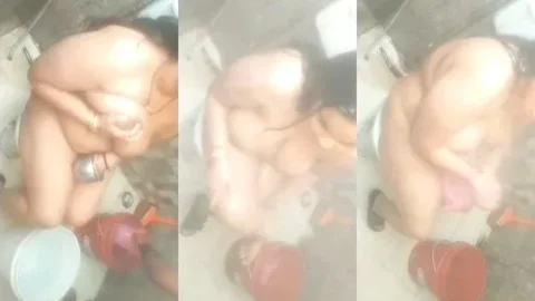 Leaked Desi Bhabhi Nude Bathing and Hard Standing Doggy Fuck