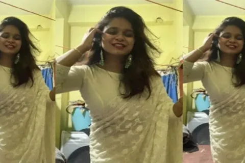 Sexy Curvy Mal Showing