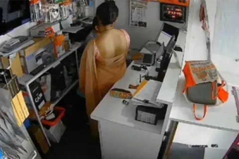 Hot Managers Steamy Affair with Married Women Caught on CCTV Sex Video