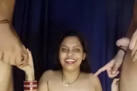 Horny Bhabhi Threesome Pussy Licking and Two Cocks Blowjob Fucking Cam Show Sex Video
