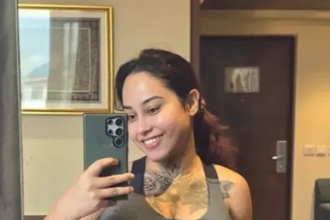 Horny Chubby Bong Model Fucked Hard in Doggystyle by Photographer Sex Video