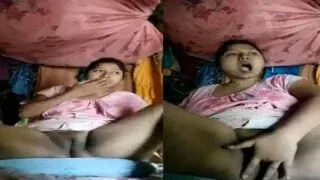 Desi village girls hot private cam show fingering her pussy Sex Video