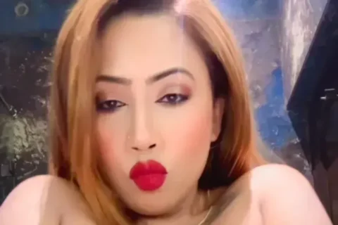 Moumita Fully Nude And Teases Big Boobs Squeezing
