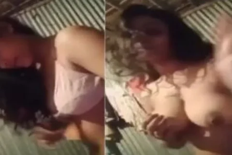 Desi Village Girl Horny Pussy Fingering