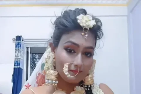 Hot Instagram Model Gets Fully Nude Spreads Her Legs Wide on a Chair and Fingers Her Pussy Sex Video