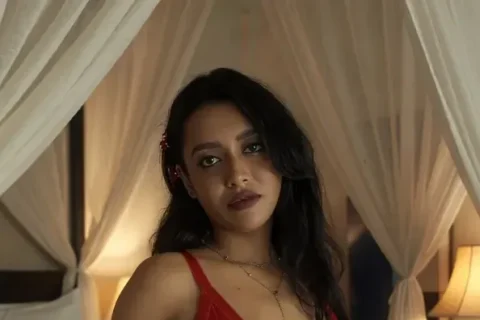Hot Insta Model Thea D suuza Bedroom Tease in See Through Lingerie Her Nipples Visible Sex Video