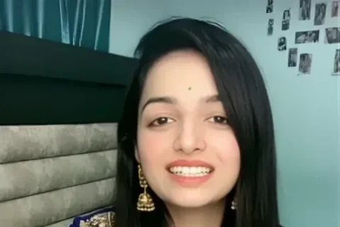 Simran Instagram Influencer Nude Tango Live Video Teasing and Showing Big Boobs with Cute Facial Expressions Sex Video