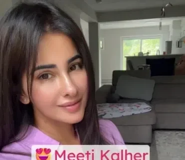 Punjabi Model Meeti Kalher 14 Minute Pink Salwaar Strip Fucking Video with Kaala Kissing and Loud Moaning Sex Video