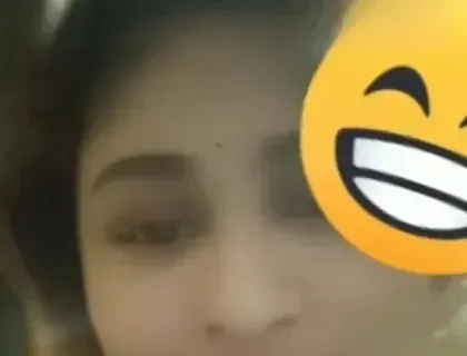 Hot Girl XXX Showing Her Boobs and Shaved Pussy on Live Video Call Sex Sex Video