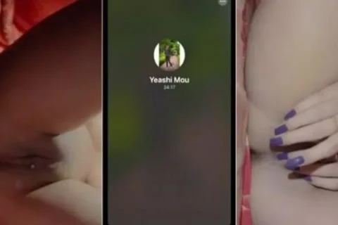 Cute gf show nude on video call