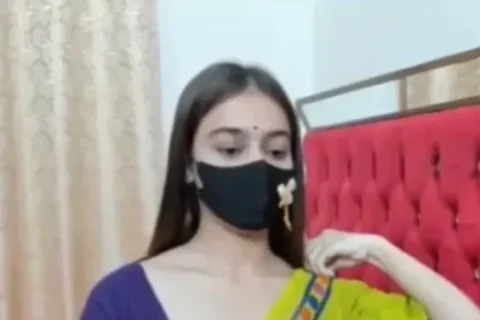 Sexy Indian Wife Strips Fully Nude on Live Webcam and Fingers Her Wet Pussy Sex Video