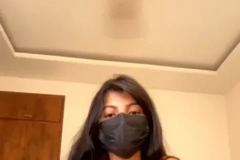 Desi Girl Goes Topless on Bed Pressing Her Big Juicy Boobs and Pinching Nipple Video Sex Video