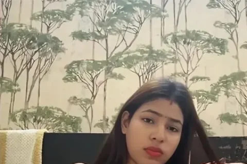 Horny Bhabhi Fully Nude Cam Show Fucking Her Spread Wide Wet Pussy With Vibrator And Fingering Hard