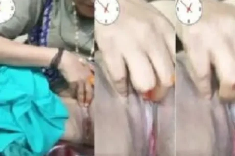 Bhabhi sex pussy needs fuck with secret lover