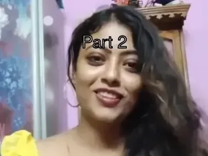 Desi Aunty Teases with Deep Cleavage Then Flashes Boobs on Tango 121 Live Part 2 Sex Video