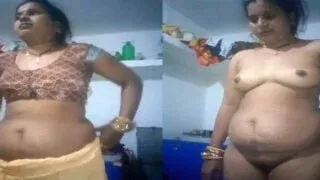 Desi dehati bhabhi ka secret nude striptease show Sex Video