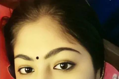 Desi Bhabhi Live on Tango Showing Her Boobs and Finger Fucking Sex Video