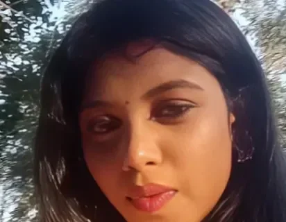 Hot Model Swapna Halder Nude Video Saree Striptease and Boob Play Sex Video