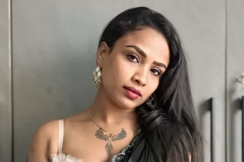 Famous Tamil Influencer Veenathara Leaked Live Nude Stripping First Time Boobs And Pussy Reveal Sex Video