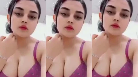 Horny Desi Aunty Leaked Nude MMS Showing Big Boobs and Pussy