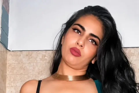 Instagram Model Riya Malhotra Goes Viral Teasing Her Wet Pussy And Asshole In Bathroom Sex Video