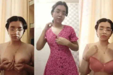 Innocent Girl Presses Boobs and Sticks Tongue on Live Call