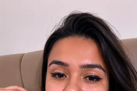 Big Booby Cam Girl Spreading Her Asshole And Pussy Pantyless Showing Big Tits Live