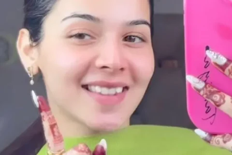 Famous Insta Influencer Exclusive Viral MMS