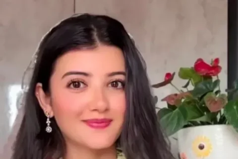 Hot Desi Girl Teasing Her Boobs in Tango Live Sex Video