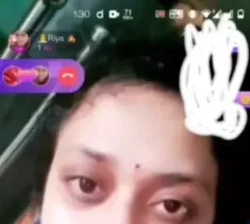 Slim Riya Bhabhi Nude on Bed Showing her Tits and Playing with her Pussy Sex Video
