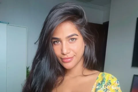 Famous Black Beauty Actress Poonam Pandey Most Demanding Teasing In Netted Saree And Stripping Fully Nude Pussy Rubs
