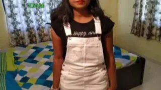 Desi gaon ki chhoti si ladki bed pe hardcore chudai Sex Video