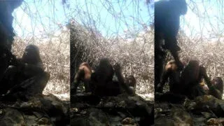 Desi bhabhi gives hot outdoor blowjob in the village Sex Video