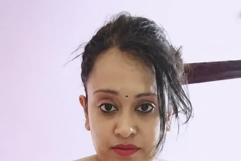 Desi Bhabhi Stripping Fully Nude and Change Clothes on Cam Sex Video